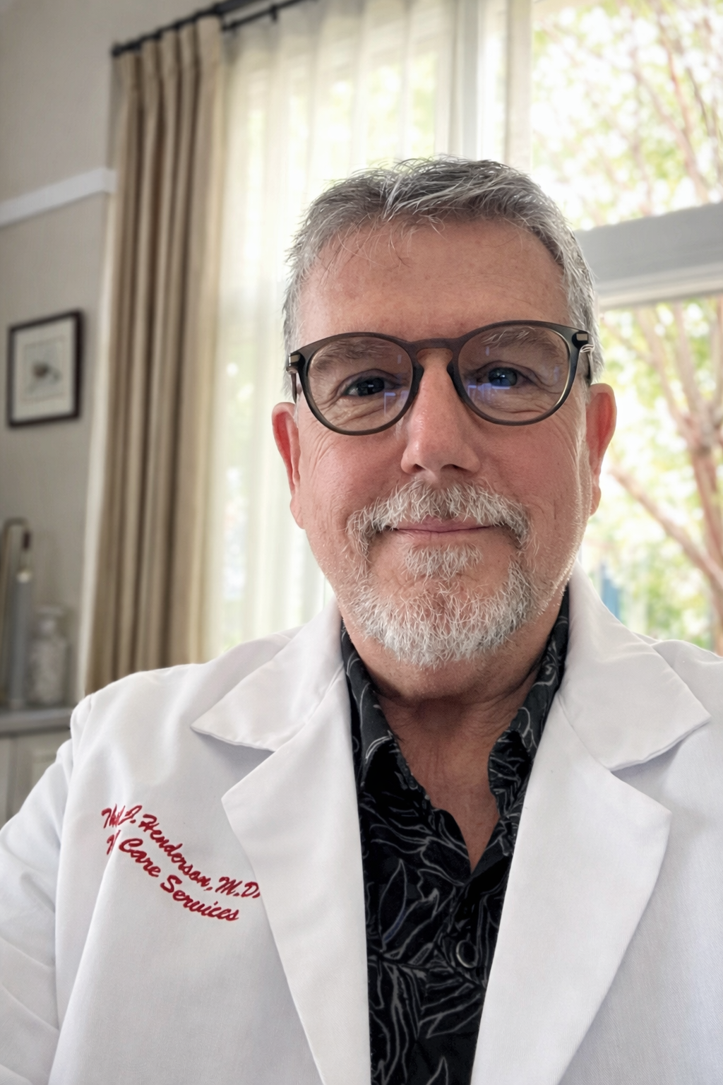 Dr. Thomas Henderson